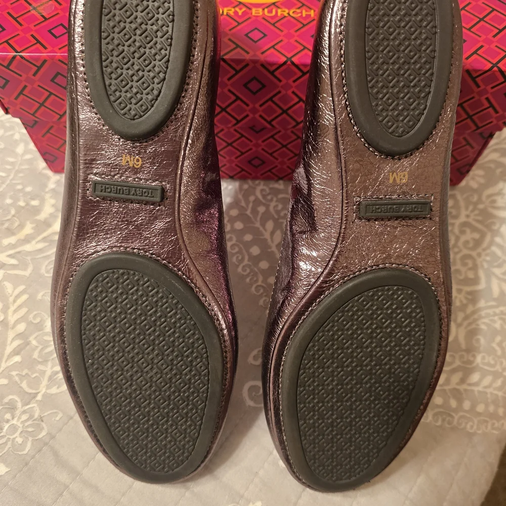 Tory Burch Metallic Flats SIZE 6 - Picture 3 of 3
